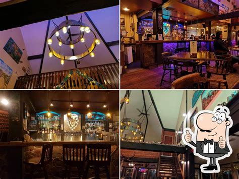 The Lions Head Smoke & Brew Pub in Castlegar .